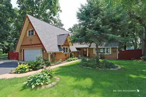 2512 Orchard Beach Rd, Mchenry, IL 60050