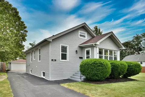 211 N Harvard Ave, Villa Park, IL 60181