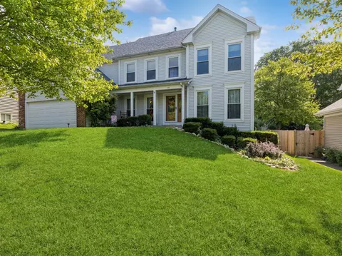 153 Hillhurst Dr, Cary, IL 60013