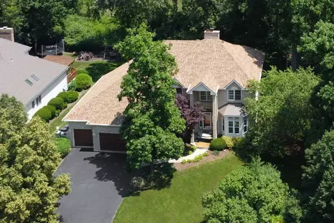 7592 Bittersweet Dr, Gurnee, IL 60031