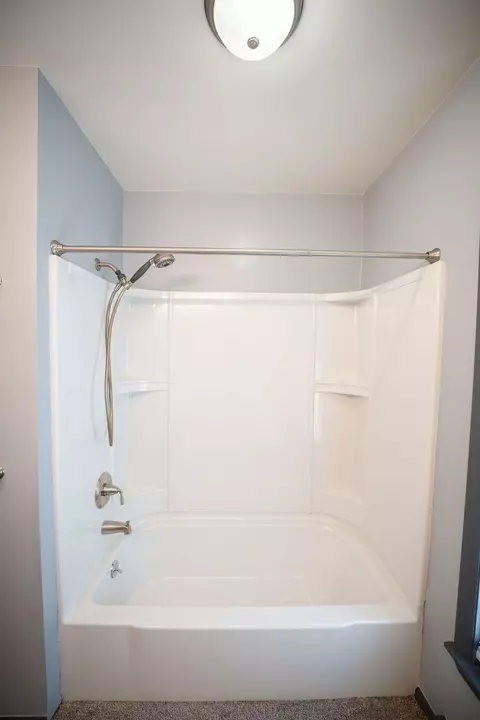Bath - 1003 Page Dr, Champaign, IL 61821 photo 8 of 8
