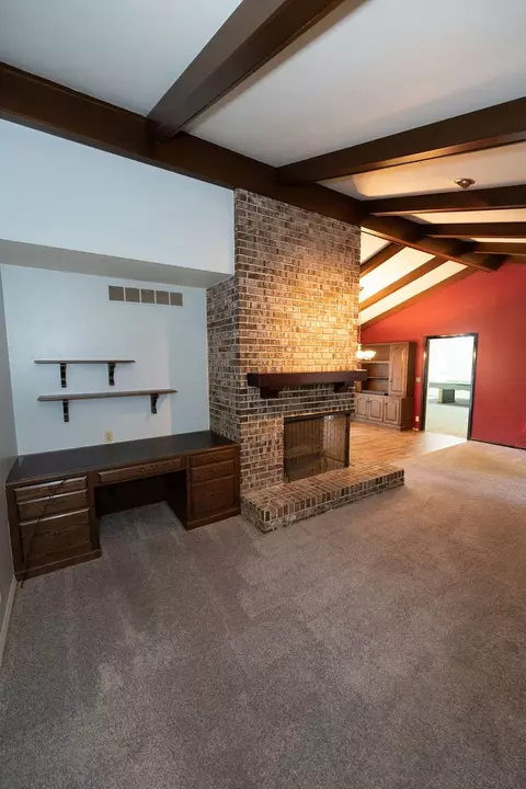 Living - 1003 Page Dr, Champaign, IL 61821 photo 5 of 8