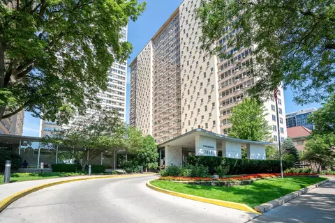 3950 N Lake Shore Dr #917C, Chicago, IL 60613
