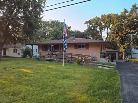 9231 Baldwin Dr, Machesney Park, IL 61115