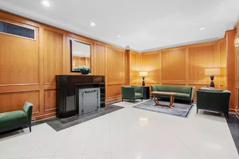 Other - 421 W Melrose St #8A, Chicago, IL 60657 photo 1 of 7