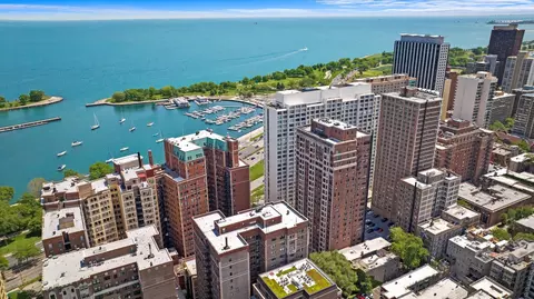 View/Area - 421 W Melrose St #8A, Chicago, IL 60657 photo 6 of 6