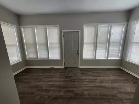 Living - 536 Raymond St, Elgin, IL 60120 photo 1 of 1