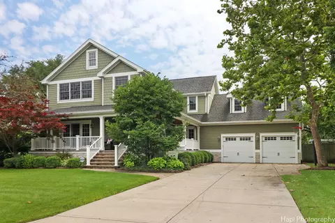 3245 Bellwood Ln, Glenview, IL 60026