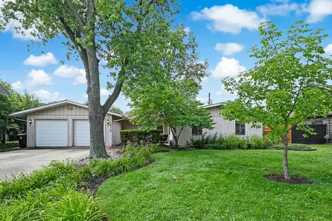 812 W 56th St, Hinsdale, IL 60521
