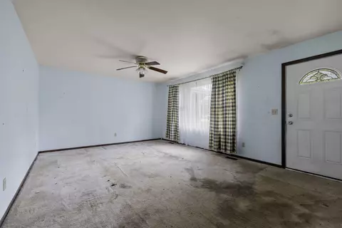 Living - 175 S Cook St, Braidwood, IL 60408 photo 2 of 3