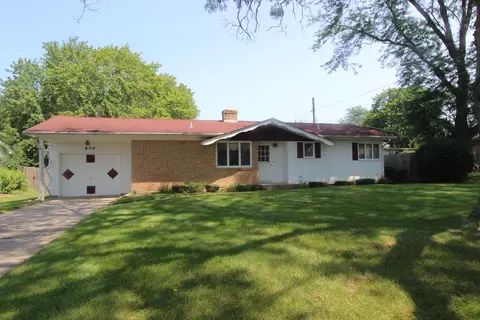 606 E Blaine St, Harvard, IL 60033