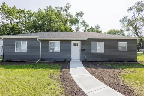 708 Webster Cir W, Kankakee, IL 60901