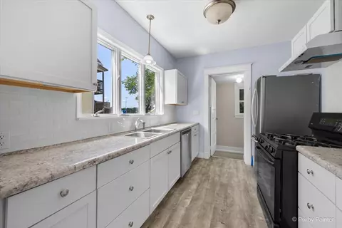 408 S Naperville Rd, Wheaton, IL 60187 photo 6