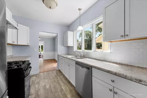 408 S Naperville Rd, Wheaton, IL 60187 photo 8
