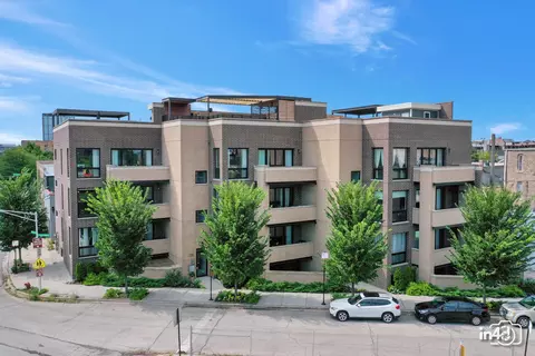 1203 W Superior St #2A, Chicago, IL 60642