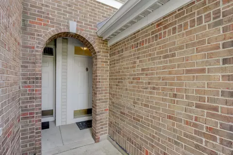 1247 Timberline Dr, Bartlett, IL 60103 photo 2