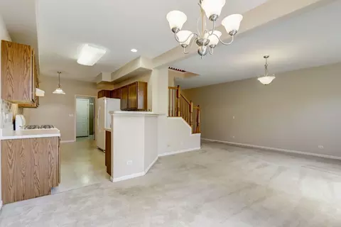 1247 Timberline Dr, Bartlett, IL 60103 photo 5