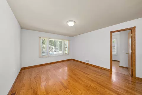 14449 Springfield Ave, Midlothian, IL 60445 photo 5