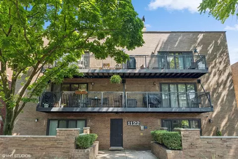 1122 W Altgeld St #10, Chicago, IL 60614