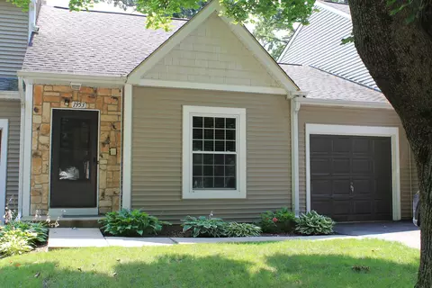 1953 Ozark Pkwy, Algonquin, IL 60102