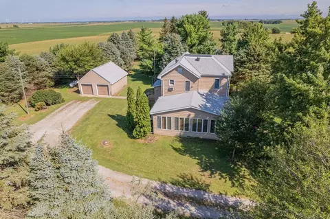 19506 N 1500 East Rd, Hudson, IL 61748
