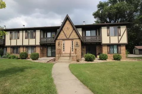 2012 Tracy Dr #4, Bloomington, IL 61704