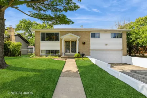 1913 E Camp Mcdonald Rd, Mount Prospect, IL 60056