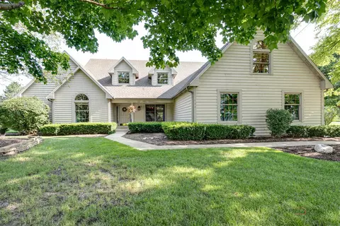 198 Peregrine Ln, Hawthorn Woods, IL 60047