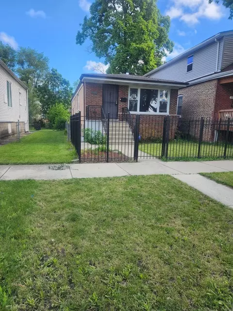 514 E 92nd St, Chicago, IL 60619