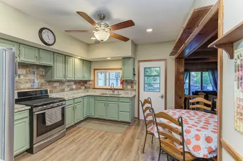 Kitchen - 417 State St, Batavia, IL 60510 photo 1 of 4