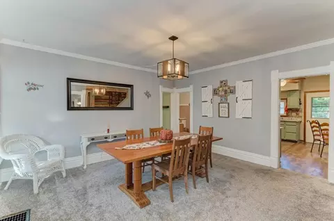 Dining - 417 State St, Batavia, IL 60510 photo 3 of 4