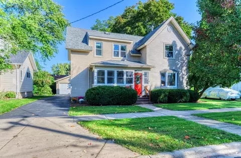 Exterior - 417 State St, Batavia, IL 60510 photo 2 of 4
