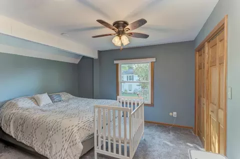 Bedroom - 417 State St, Batavia, IL 60510 photo 2 of 7