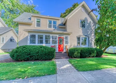 417 State St, Batavia, IL 60510