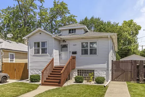 2829 Emerson St, Franklin Park, IL 60131