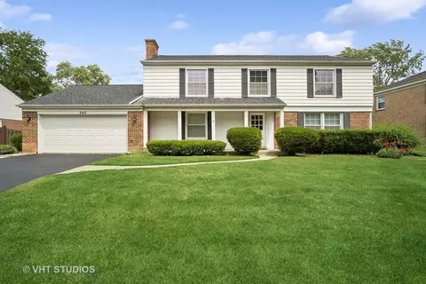 245 Lee Rd, Northbrook, IL 60062