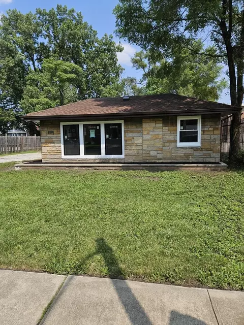2121 S 5th Ave, Maywood, IL 60153
