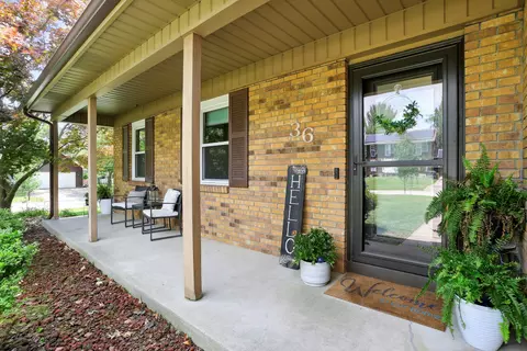 Exterior - 36 Ashley Ln, Champaign, IL 61820 photo 3 of 9