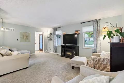 Living - 36 Ashley Ln, Champaign, IL 61820 photo 1 of 2