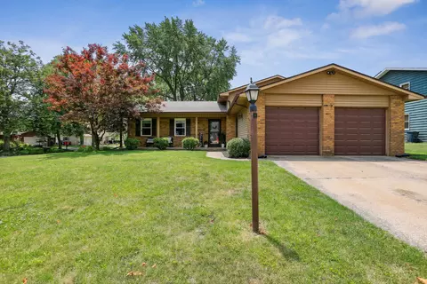 36 Ashley Ln, Champaign, IL 61820