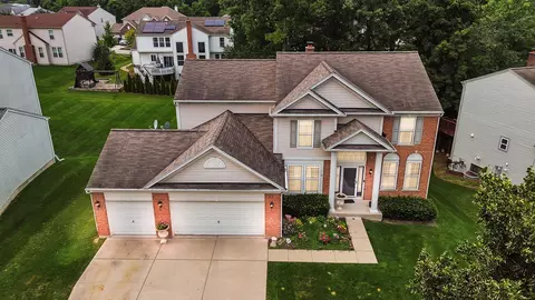 9 Sequoia Ct, Streamwood, IL 60107