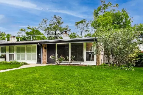 3217 Central St, Evanston, IL 60201