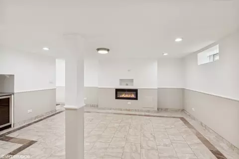 Living - 2550 E 91st St, Chicago, IL 60617 photo 6 of 7