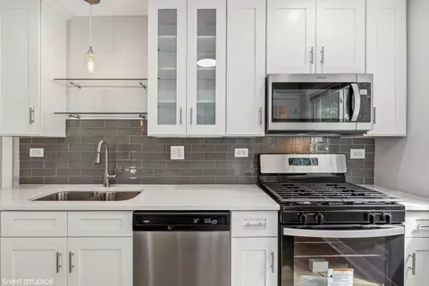 Kitchen - 2550 E 91st St, Chicago, IL 60617 photo 4 of 4