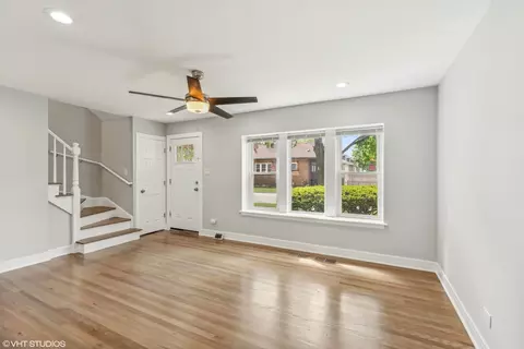 Living - 2550 E 91st St, Chicago, IL 60617 photo 3 of 7