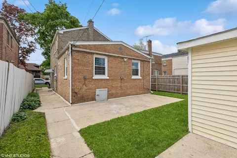 Exterior - 2550 E 91st St, Chicago, IL 60617 photo 3 of 4