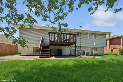 Exterior - 18513 Willow Ln, Lansing, IL 60438 photo 4 of 4