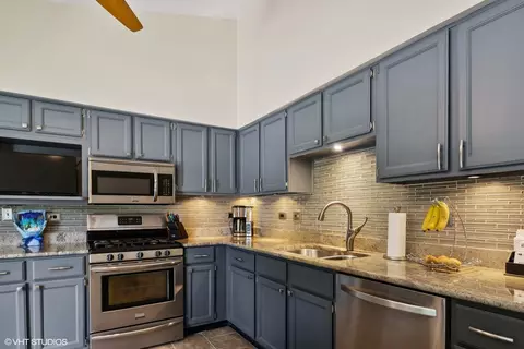 Kitchen - 18513 Willow Ln, Lansing, IL 60438 photo 2 of 2