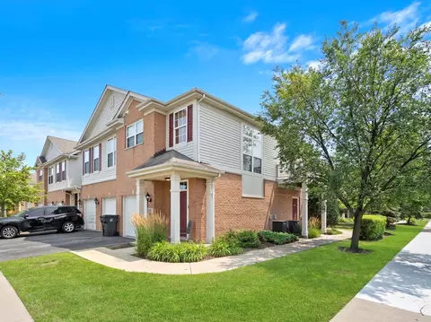 10201 Camden Ln #A, Bridgeview, IL 60455