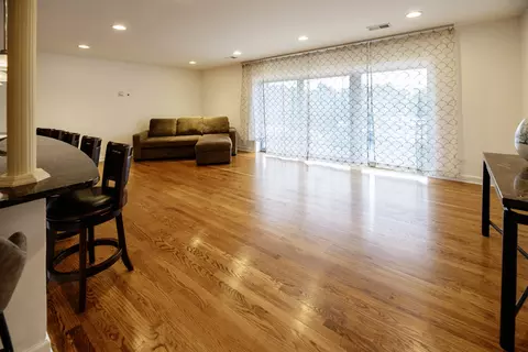 9601 Golf Rd #304, Des Plaines, IL 60016 photo 2